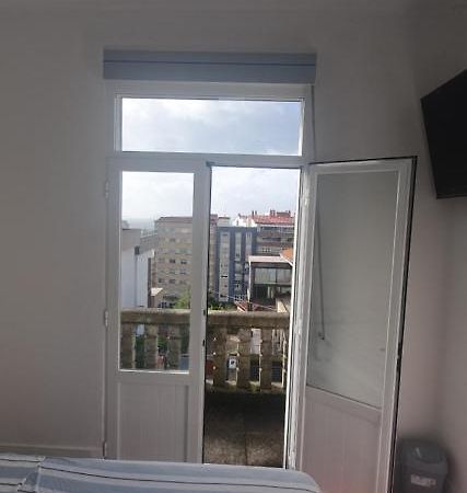 Apartamento Habitacion Pequena Con Balcon Vigo Exterior foto